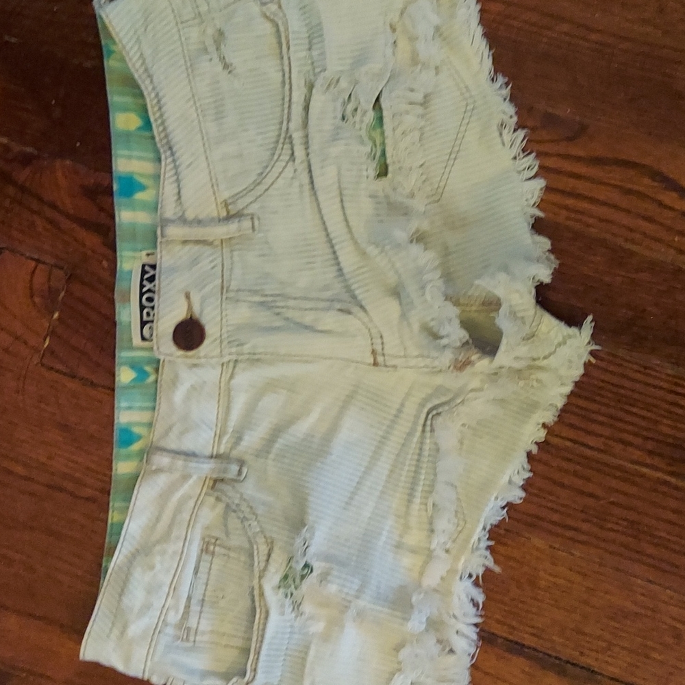 ROXY SHORTS SIZE 1